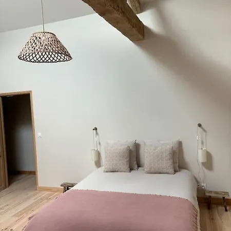 La Famille Domaine Grange Lecomte Holiday home Tournes