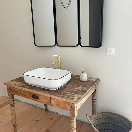 La Famille 4 Etoiles Domaine Grange Lecomte Tournes