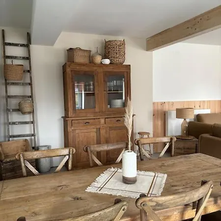 La Famille 4 Etoiles Domaine Grange Lecomte Tournes